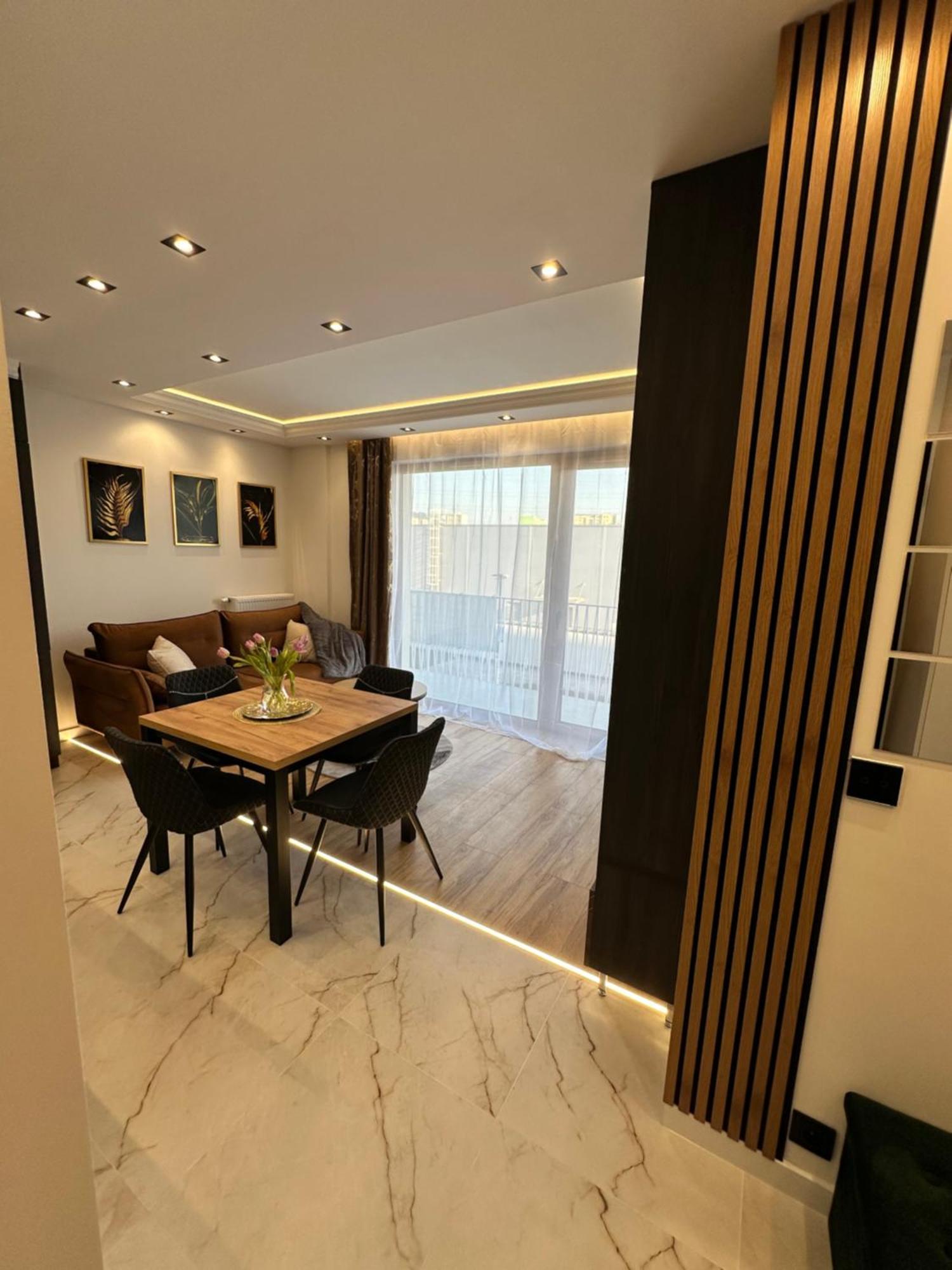 Rimex Invest Group Bemowo With Free Parking Apartament