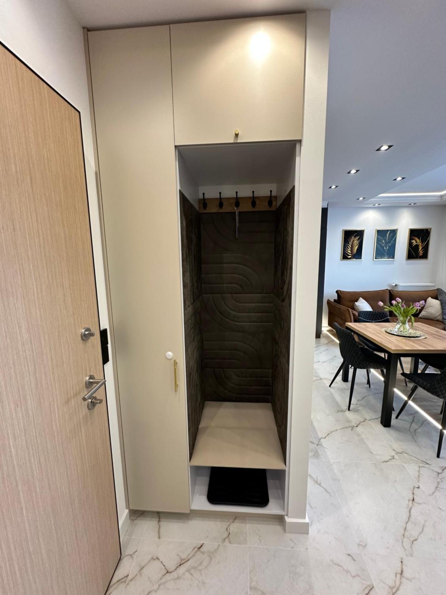 Rimex Invest Group Bemowo With Free Parking Apartament